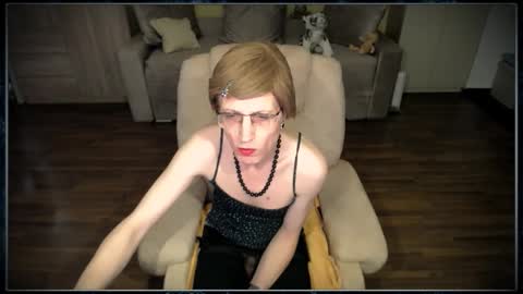 Clementine online show from December 2, 8:08 am