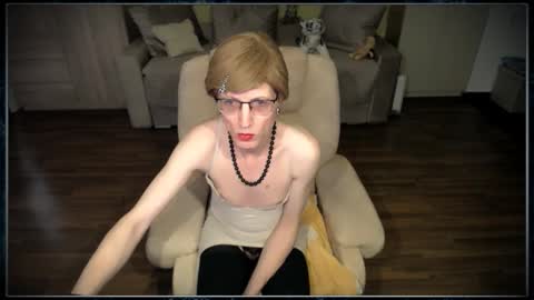 Clementine online show from December 20, 9:16 am