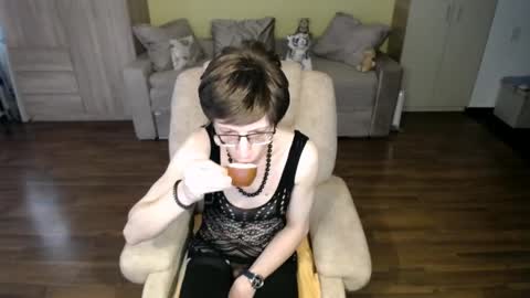 Clementine online show from April 13, 6:30 am