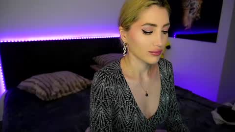 MayCarrey online show from February 26, 1:11 am