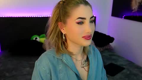 MayCarrey online show from January 18, 10:24 pm