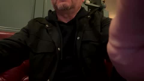 Snapshot of twickenhamthickshaft chatting on October 22, 7:57 pm Fred Eric Smitherton online show from October 22, 7:57 pm