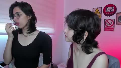 Snapshot of twilightmuses chatting on June 10, 9:14 pm Eve Lili online show from June 10, 9:14 pm