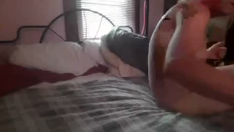 Snapshot of twin53 chatting on July 11, 5:37 pm Kitten online show from July 11, 5:37 pm