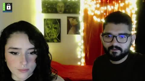 TwinFlamesXX online show from January 6, 5:30 am