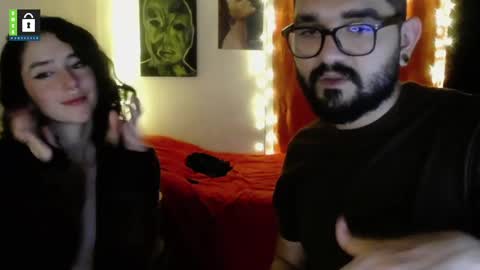 TwinFlamesXX online show from January 6, 8:35 am