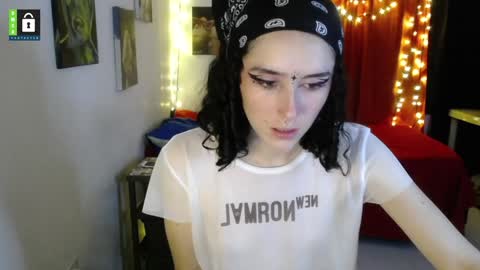 TwinFlamesXX online show from January 9, 3:58 am