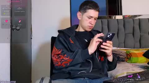 Mr Daren online show from February 2, 6:39 pm