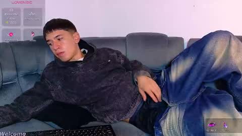 Mr Daren online show from March 24, 6:13 pm