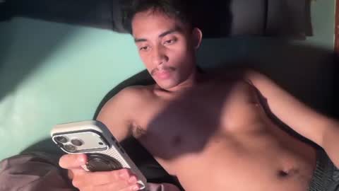 Snapshot of twink_hairyass69 chatting on July 7, 1:26 pm Aladin online show from July 7, 1:26 pm