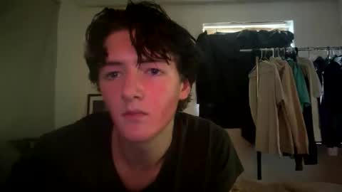 twinkboyboi69 online show from April 21, 11:29 pm