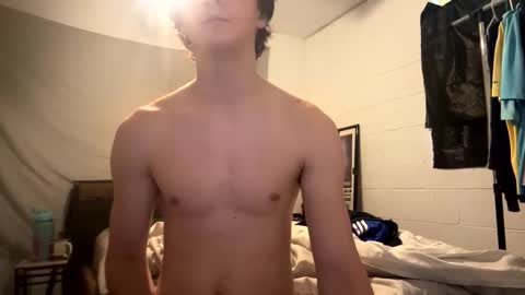 twinkboyboi69 online show from May 17, 2:46 pm