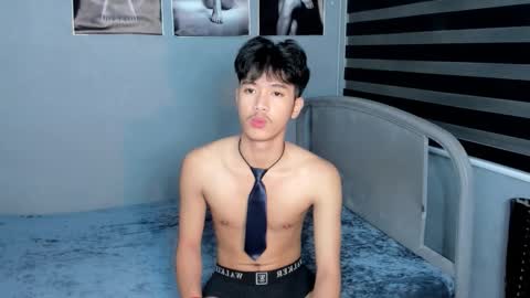 Snapshot of twinkclark chatting on November 1, 1:46 pm clark online show from November 1, 1:46 pm