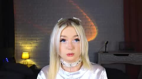 Snapshot of twinklefluff chatting on September 14, 3:55 pm twinklefluff online show from September 14, 3:55 pm