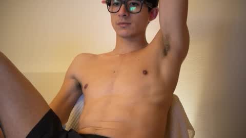 Snapshot of twinksweetlovehot chatting on January 24, 6:35 pm twinksweetlovehot online show from January 24, 6:35 pm