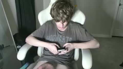 Snapshot of twinktools chatting on January 17, 12:37 am shytwink online show from January 17, 12:37 am