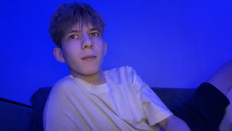 TwiShadow online show from February 5, 1:32 am