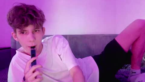 TwiShadow online show from February 22, 11:53 am