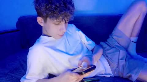 TwiShadow online show from March 13, 12:34 pm