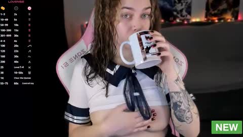 Snapshot of twixi_pixxie chatting on February 20, 7:08 pm  your Twixi   online show from February 20, 7:08 pm