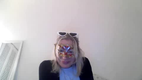 Snapshot of twoboobsonepenis chatting on June 25, 9:03 am twoboobsonepenis online show from June 25, 9:03 am