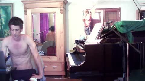 Snapshot of twoforallprivate chatting on February 1, 7:34 pm TobeBritta online show from February 1, 7:34 pm