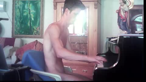 TobeBritta online show from November 18, 3:38 pm