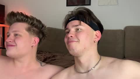 Noah blonde and Josh dark hair Nike guy online show from January 12, 9:08 pm