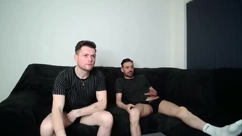 Snapshot of twotwinkhusbands chatting on October 28, 7:16 pm RyanRowan online show from October 28, 7:16 pm