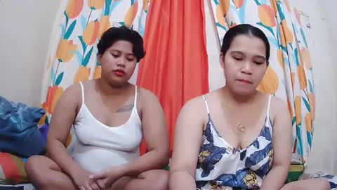 Lyn and lea online show from January 31, 11:56 pm