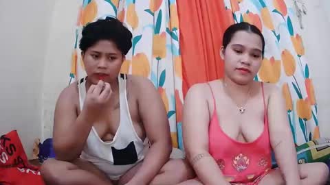 Lyn and lea online show from February 12, 2:35 am