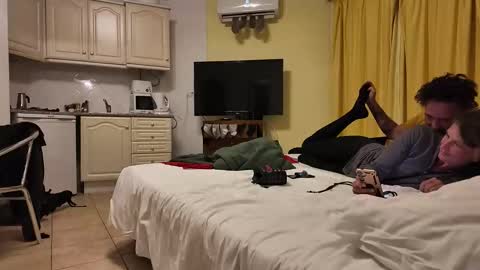 Snapshot of twowithoutfilter chatting on November 14, 6:39 pm twowithoutfilter online show from November 14, 6:39 pm