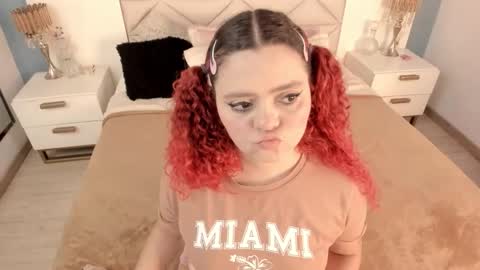 Twiggy online show from February 26, 8:19 pm