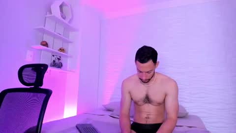 Tyago online show from October 19, 1:01 pm