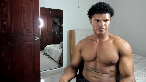 Snapshot of tygafit chatting on February 27, 2:33 am Yorquis Guzman online show from February 27, 2:33 am