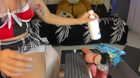  TYLA  online show from January 30, 9:15 am