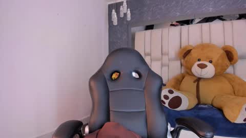  TYLA  online show from February 14, 3:33 am