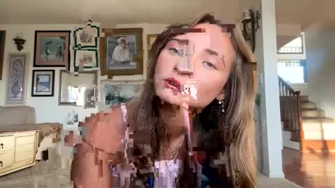 Snapshot of tylababyy chatting on September 20, 12:44 am tylababyy online show from September 20, 12:44 am