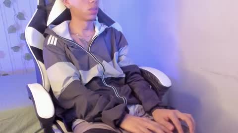 Snapshot of tyler_garcia_ chatting on February 12, 7:02 am Tyler Garcia online show from February 12, 7:02 am