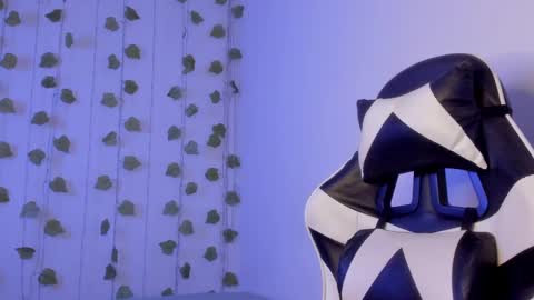 Snapshot of tyler_garcia_ chatting on March 4, 1:28 pm Tyler Garcia online show from March 4, 1:28 pm