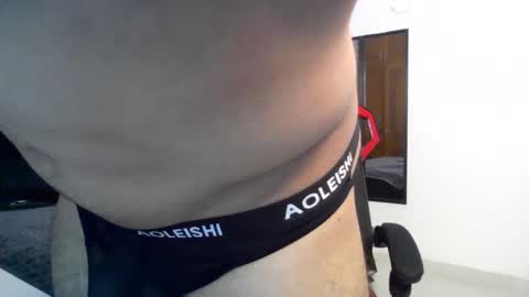 tyler_hank1 online show from September 14, 1:10 pm