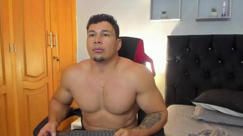 Snapshot of tyler_hank1 chatting on May 27, 7:22 pm tyler_hank1 online show from May 27, 7:22 pm