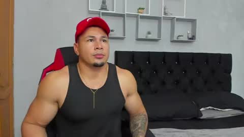 Snapshot of tyler_hank1 chatting on July 12, 8:44 pm tyler_hank1 online show from July 12, 8:44 pm