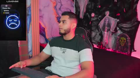 Tyler online show from October 12, 9:03 pm