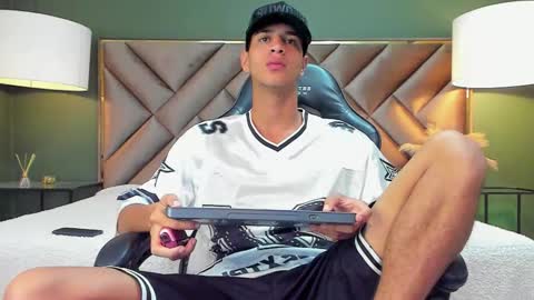 Tyler Rodriguez online show from October 8, 9:56 pm