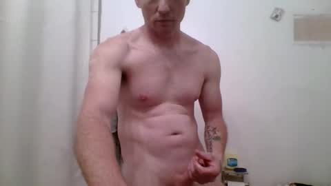 Snapshot of tylerdurden06 chatting on April 15, 7:10 pm tylerdurden06 online show from April 15, 7:10 pm