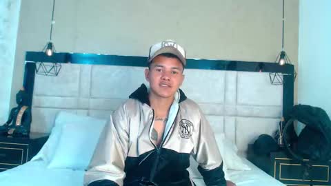 Snapshot of tylergandi chatting on February 19, 8:38 pm Tyler online show from February 19, 8:38 pm