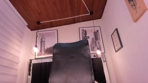       online show from October 1, 3:01 am