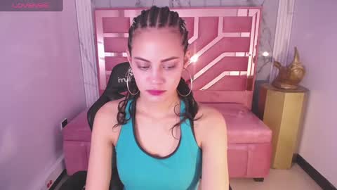 Snapshot of tyna_ch chatting on December 2, 4:31 pm TYNA online show from December 2, 4:31 pm