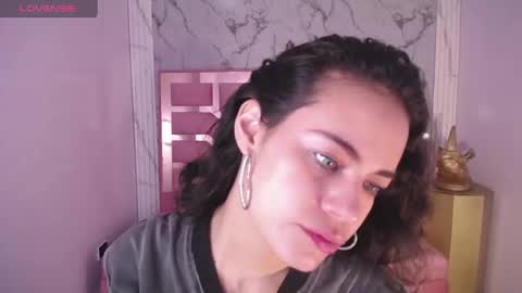 Snapshot of tyna_ch chatting on December 11, 5:26 pm TYNA online show from December 11, 5:26 pm